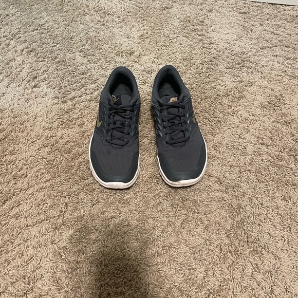 Running shoes - Picture 5 of 6